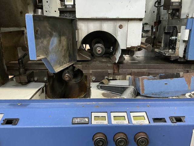 Weinig - 2006 - unimat 500 - vierzijdige profileer- en schaafmachine - afbeelding 14 van  15