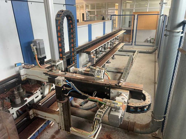 Weinig - 2011 - conturex c4500 - cnc-bewerkingscentrum voo kozijnen, ramen en deuren - afbeelding 3 van  7