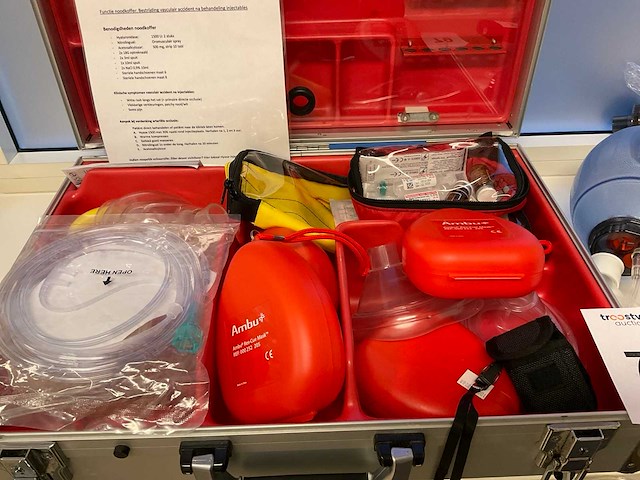 Weinmann noodkoffer bestrijding vasculair accident - afbeelding 2 van  6