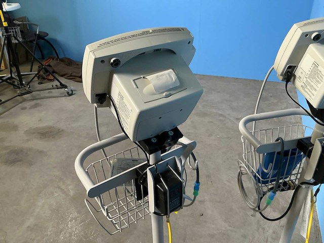 Welch-allyn - vsm300 - elektronische bloeddrukmeter / monitor - 2006 (2x) - afbeelding 3 van  5