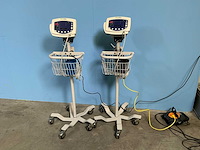 Welch-allyn - vsm300 - elektronische bloeddrukmeter / monitor - 2006 (2x) - afbeelding 1 van  10