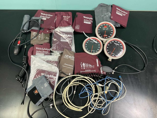 Welch allyn diverse medische apparatuur - afbeelding 1 van  4