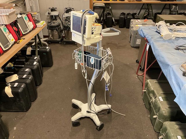 Welchallyn 242 patiënt monitor - afbeelding 2 van  4