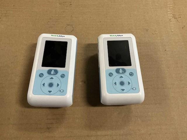 Welchallyn patiëntmonitor (2x) - afbeelding 1 van  2