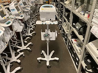 Welchallyn vital signs 6000 series patiëntmonitor - afbeelding 3 van  4
