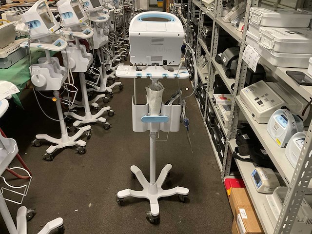 Welchallyn vital signs 6000 series patiëntmonitor - afbeelding 3 van  4