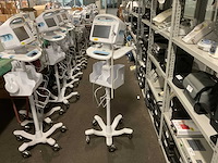 Welchallyn vital signs 6000 series patiëntmonitor - afbeelding 2 van  4
