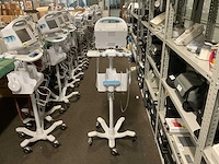 Welchallyn vital signs 6000 series patiëntmonitor - afbeelding 3 van  4