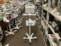 Welchallyn vital signs 6000 series patiëntmonitor - afbeelding 3 van  4