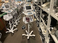 Welchallyn vital signs 6000 series patiëntmonitor - afbeelding 1 van  4