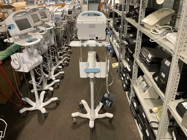 Welchallyn vital signs 6000 series patiëntmonitor - afbeelding 3 van  4