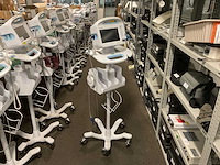 Welchallyn vital signs 6000 series patiëntmonitor - afbeelding 1 van  4