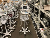 Welchallyn vital signs 6000 series patiëntmonitor - afbeelding 1 van  4