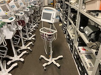 Welchallyn vital signs 6000 series patiëntmonitor - afbeelding 2 van  4