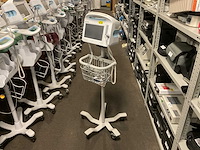 Welchallyn vital signs 6000 series patiëntmonitor - afbeelding 2 van  4