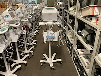 Welchallyn vital signs 6000 series patiëntmonitor - afbeelding 3 van  4