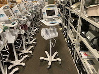Welchallyn vital signs 6000 series patiëntmonitor - afbeelding 1 van  4