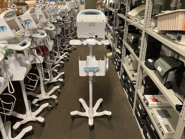 Welchallyn vital signs 6000 series patiëntmonitor - afbeelding 3 van  4