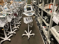 Welchallyn vital signs 6000 series patiëntmonitor - afbeelding 1 van  4
