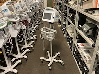 Welchallyn vital signs 6000 series patiëntmonitor - afbeelding 2 van  4