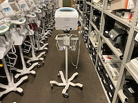 Welchallyn vital signs 6000 series patiëntmonitor - afbeelding 3 van  4