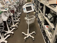 Welchallyn vital signs 6000 series patiëntmonitor - afbeelding 1 van  4
