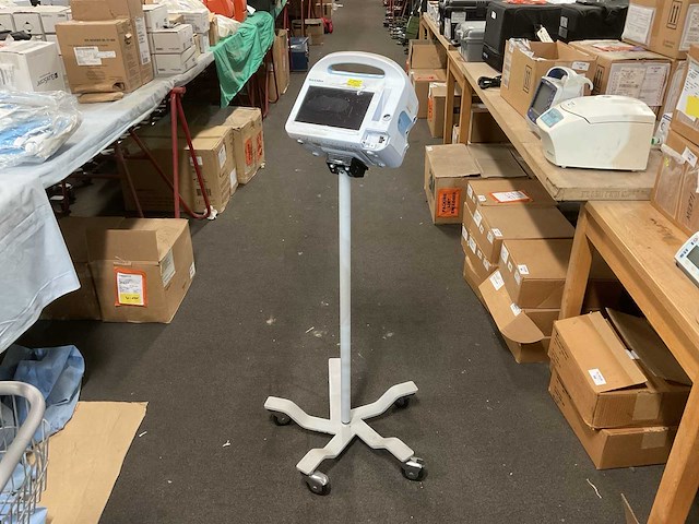 Welchallyn vital signs 6000 series patiëntmonitor - afbeelding 2 van  4