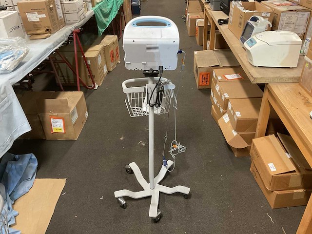 Welchallyn vital signs 6000 series patiëntmonitor - afbeelding 3 van  4