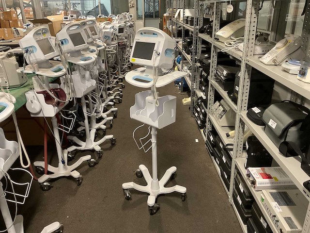 Welchallyn vital signs 6000 series patiëntmonitor - afbeelding 2 van  4
