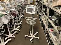 Welchallyn vital signs 6000 series patiëntmonitor - afbeelding 2 van  4
