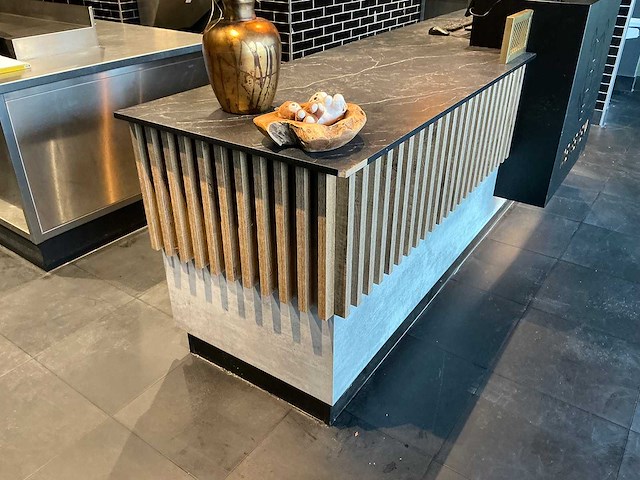 Welkomst balie - afbeelding 3 van  5