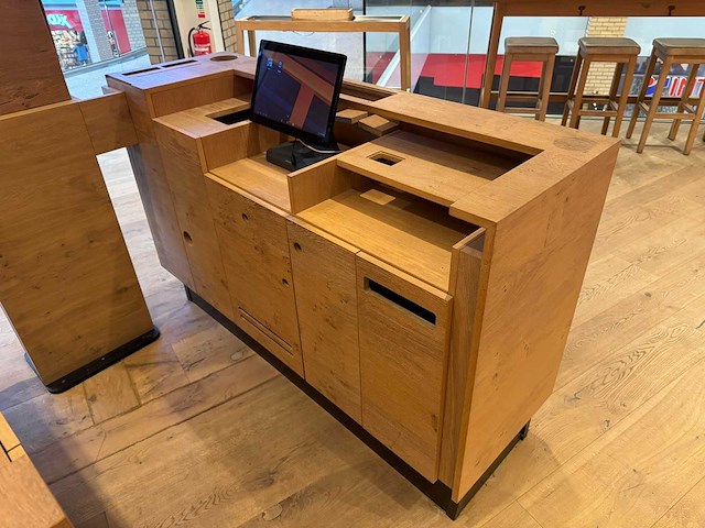 Welkomstbalie (c) - afbeelding 13 van  15