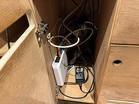 Welkomstbalie met apparatuur en gasten oproep systeem - afbeelding 9 van  18