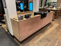 Welkomstbalie met apparatuur en gasten oproep systeem - afbeelding 11 van  18