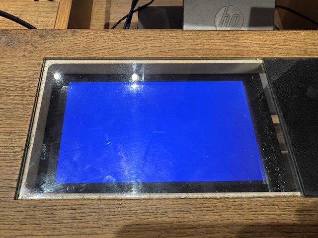 Welkomstbalie met apparatuur en gasten oproep systeem - afbeelding 16 van  18