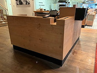 Welkomstbalie met apparatuur - afbeelding 5 van  14