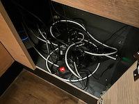 Welkomstbalie met apparatuur - afbeelding 3 van  14