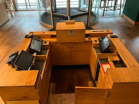 Welkomstbalie met apparatuur - afbeelding 4 van  14