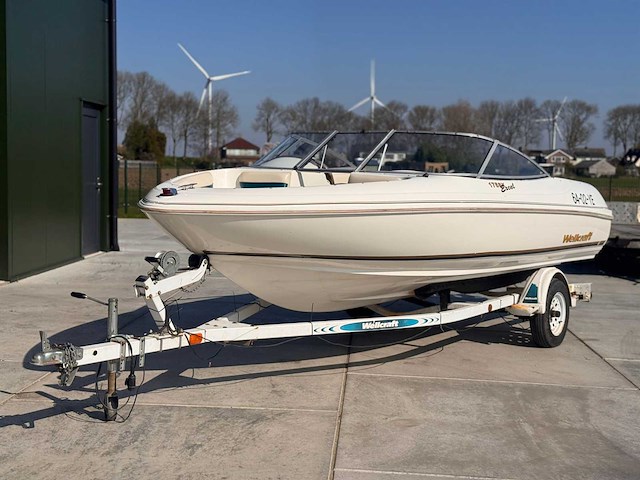 Wellcraft excel 175 speedboot met trailer - afbeelding 1 van  13