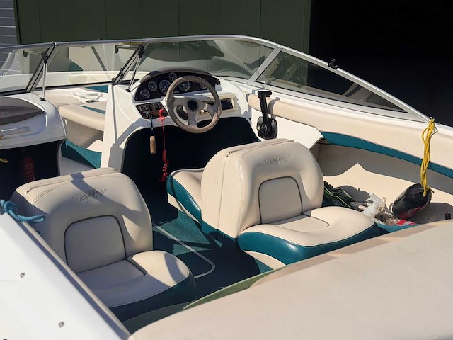 Wellcraft excel 175 speedboot met trailer - afbeelding 2 van  8