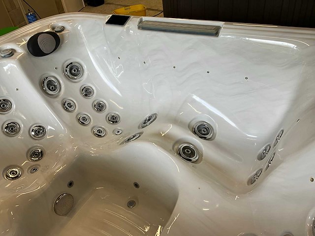 Wells discovery delux wm00432 jacuzzi - afbeelding 10 van  14