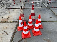 Wemas, schoko baakschilden met voet en pylonnen - afbeelding 3 van  4