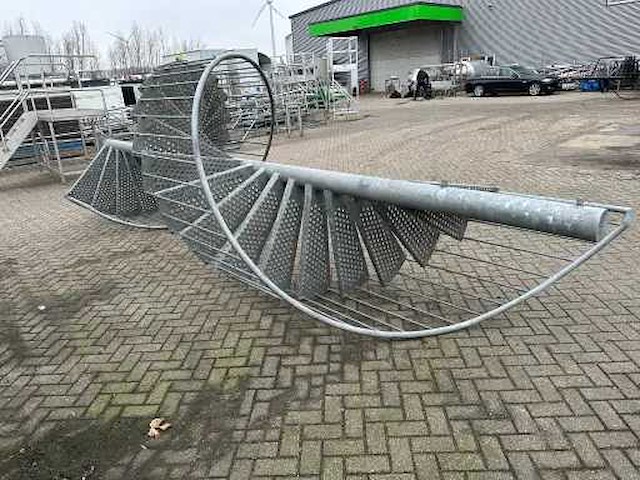 Wentel trap - afbeelding 2 van  6