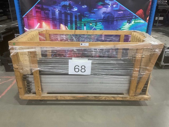 Wentex pipe & drape ligger met houten trolley (55x) - afbeelding 1 van  4