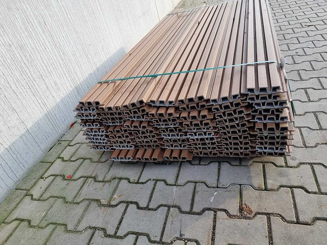 Weo kunststof gevelbekleding (65x) - afbeelding 2 van  3