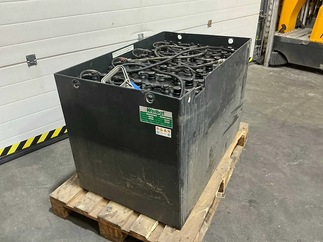 Werbat 48 volt tractieaccu - afbeelding 1 van  5