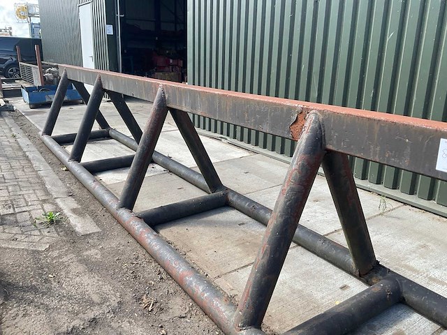Werf bok "drill pipe beam" - afbeelding 3 van  3