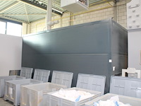 Werk- / droogruimte opgebouwd uit 40 mm geisoleerde panelen. afmeting ca. 5 x 4,7 x 3 meter. - afbeelding 1 van  5