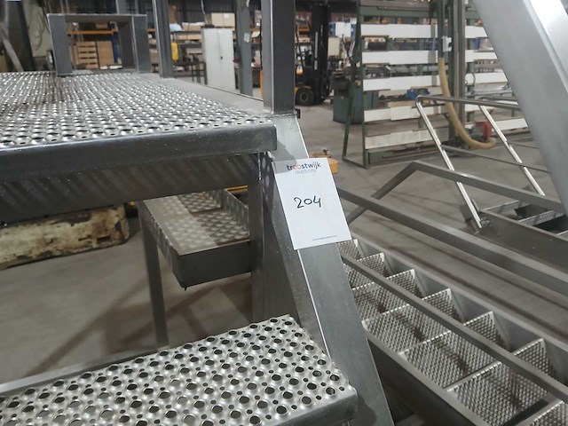 Werk platform - afbeelding 2 van  2