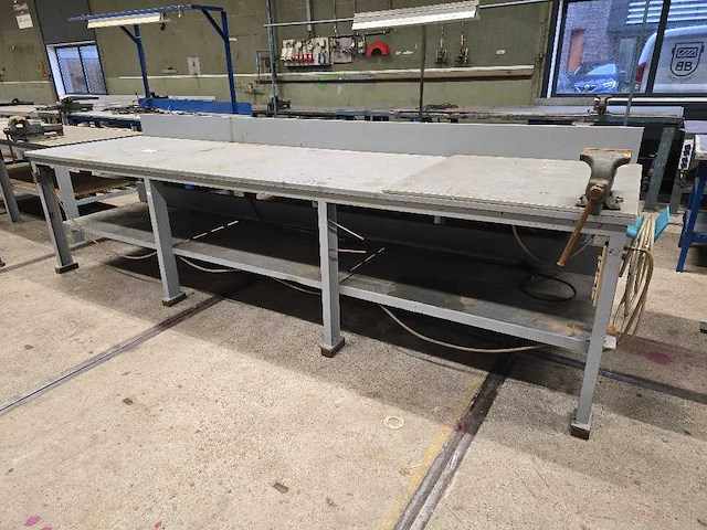 Werkbank - werkplaatsmeubilair - afbeelding 1 van  3